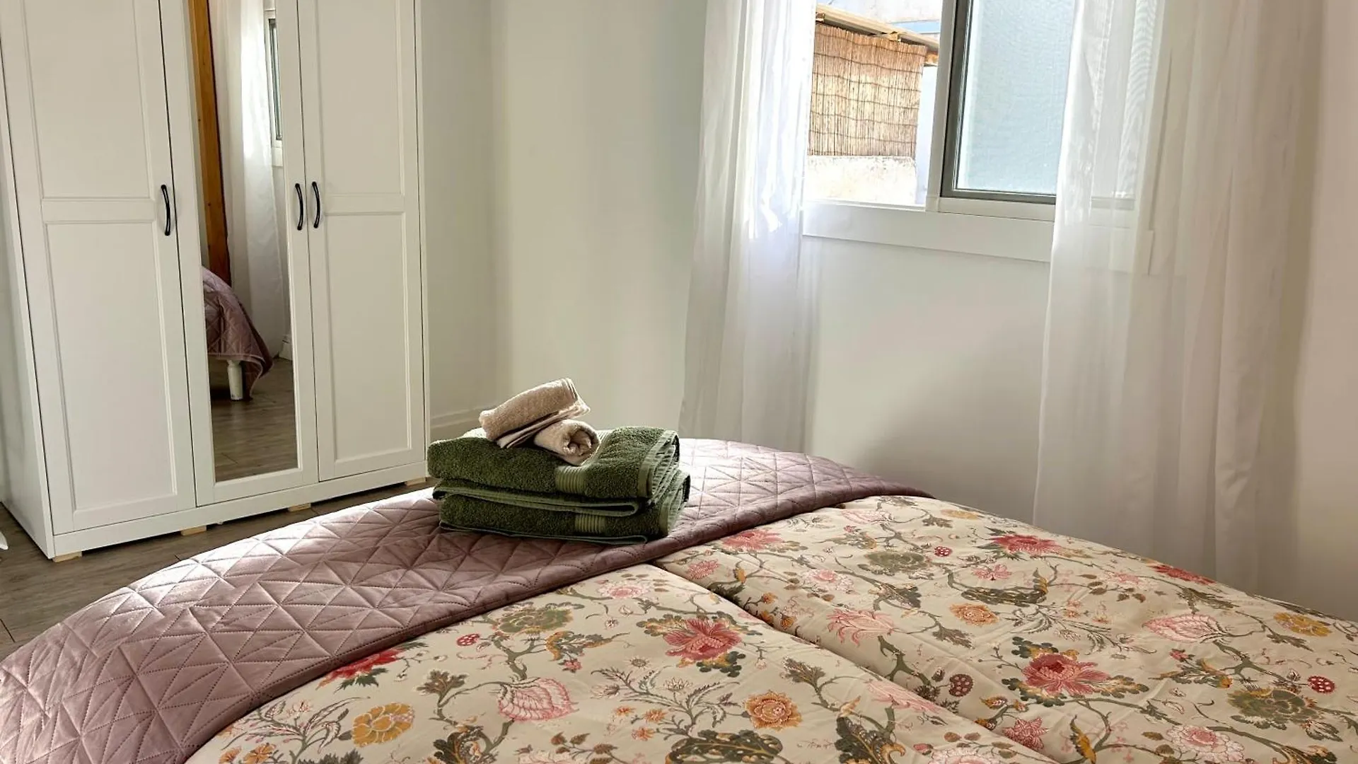 Duplex Apartment In Torre Del Mar Near The Beach의 연락처